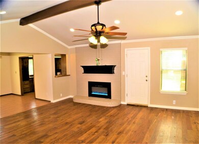 1724 Post Oak Dr, Bedford, TX 76021 - photo 4