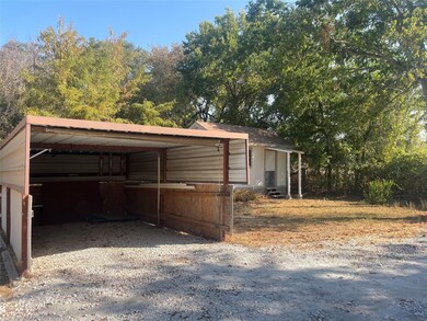 510 Cherokee Lake Ct, Granbury, TX 76049 - photo 3