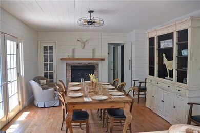 Dining room off kitchen