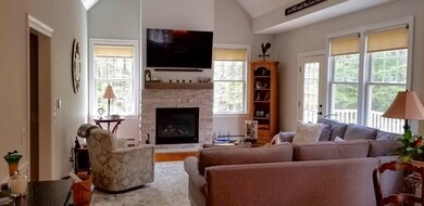 77 Spring Meadow Ln, Hanover, MA 02339 - photo 2