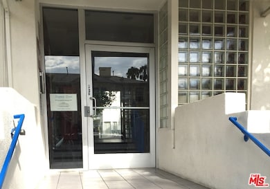 1750 N Sycamore Ave unit 410, Los Angeles, CA 90028 - photo 7