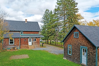 21 Washington St, Caribou, ME 04736 - photo 2