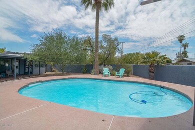 Pool2