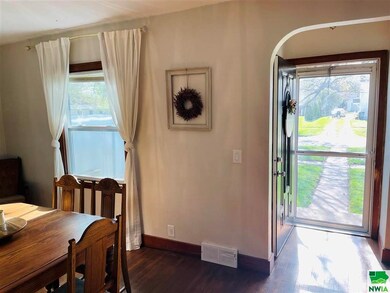 1113 9th St, Onawa, IA 51040 - photo 3