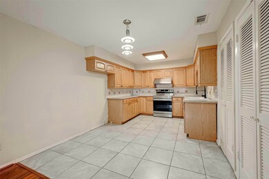 10309 Briar Forest Dr unit 33, Houston, TX 77042 - photo 6