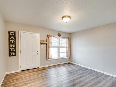 1121 Davis St, Cleburne, TX 76033 - photo 7