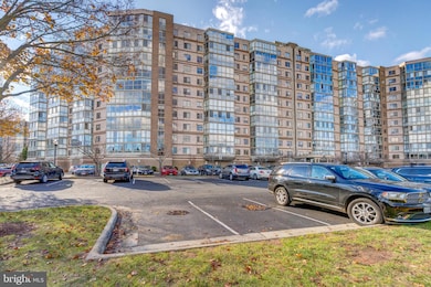 The Riverview at Lansdowne Woods unit 1006, Leesburg, VA 20176 - photo 2