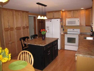 8 West St, Manchester, ME 04351 - photo 7