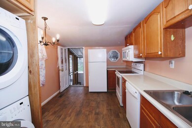20 S Virginia Ave, Brunswick, MD 21716 - photo 4
