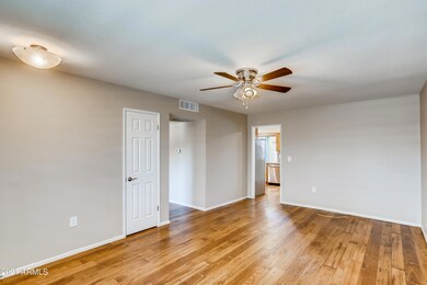 10873 W Santa fe Dr unit 13, Sun City, AZ 85351 - photo 5