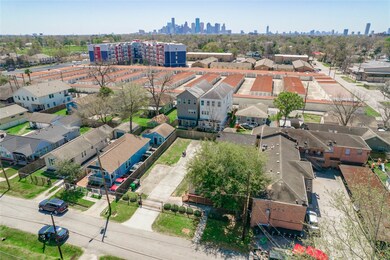 929 Kern St, Houston, TX 77009 - photo 5