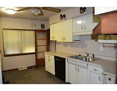 Cafeteria/Kitchen.