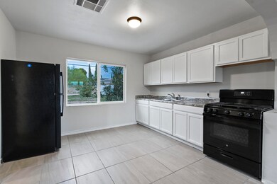 7561 Mazatlan Dr, El Paso, TX 79915 - photo 6