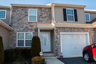 875 Fieldstone Trail, Easton, PA 18040 - photo 4