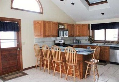 5 Hickory Ln, Hudson, MA 01749 - photo 2