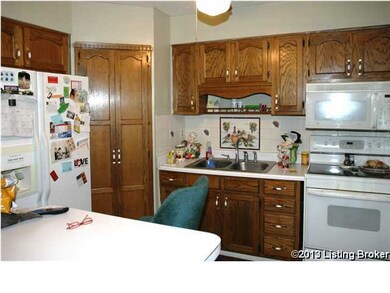 145 Truman Dr, Mount Washington, KY 40047 - photo 4