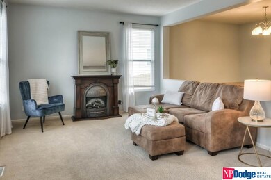 2104 S River Rock Dr, Papillion, NE 68046 - photo 4