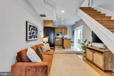 239 S Duncan St, Baltimore, MD 21231 - photo 3