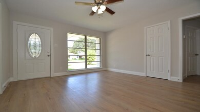 7230 Colton St, Houston, TX 77016 - photo 4