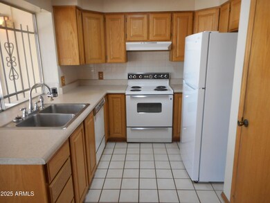 5652 W Brown St, Glendale, AZ 85302 - photo 2