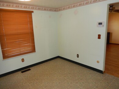 5682 Tamarack Blvd, Columbus, OH 43229 - photo 7