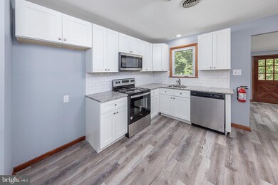 333 S Johnson St, Penns Grove, NJ 08069 - photo 5