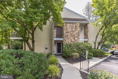 175 Valley Stream Cir, Chesterbrook, PA 19087 - photo 2