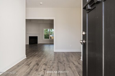 911 Miranda Ct, Jacksonville, NC 28546 - photo 5