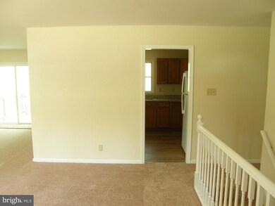 45628 Baringer Dr, California, MD 20619 - photo 2
