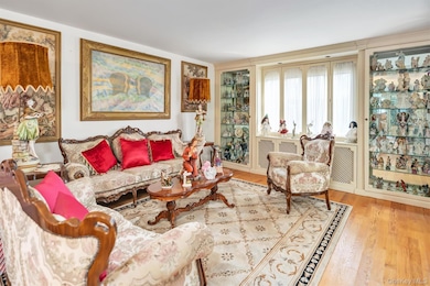 34 W 2nd St, Freeport, NY 11520 - photo 6