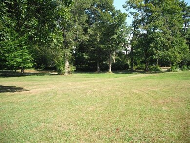 312 Orchard St, Millis, MA 02054 - photo 2