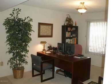 17616 N Lindgren Ave, Sun City, AZ 85373 - photo 6