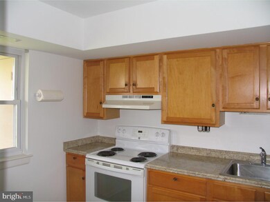 11 Kearney Dr, North Wales, PA 19454 - photo 2