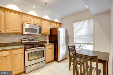 The Four Winds at Oakton unit C5, Oakton, VA 22124 - photo 3