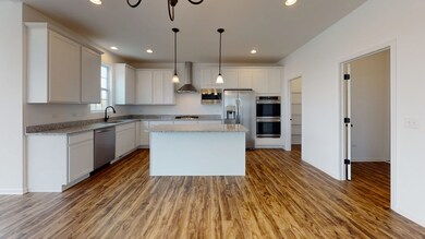 2162 Henning Ln, Yorkville, IL 60560 - photo 2