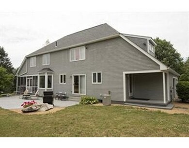 16 Camelot Cir, Dudley, MA 01571 - photo 3