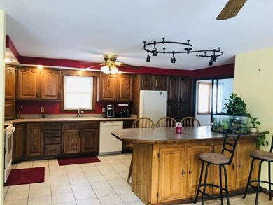 15 4th Ave, Mechanic Falls, ME 04256 - photo 4