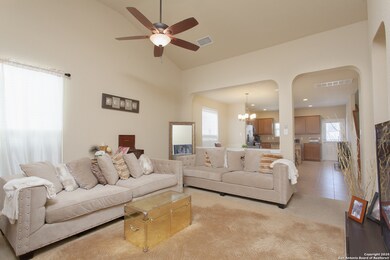 10902 Mustang Oak Dr, San Antonio, TX 78254 - photo 3