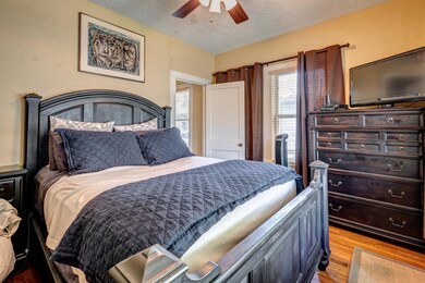 802 Columbia St unit 2, Houston, TX 77007 - photo 5