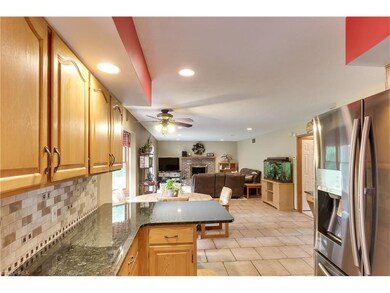 Beautiful open concept kitchen, breakfast nook and