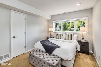 Bedroom 2.1