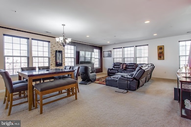 14762 Mason Creek Cir, Woodbridge, VA 22191 - photo 4