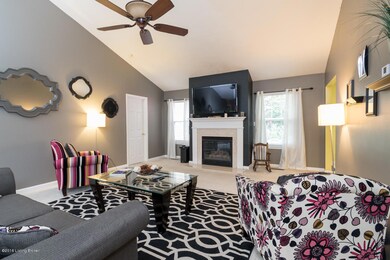 10609 Providence Dr, Louisville, KY 40291 - photo 3