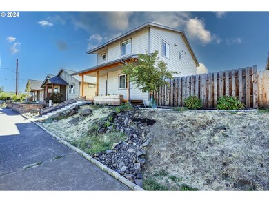 1436 E 11th St, the Dalles, OR 97058 - photo 3