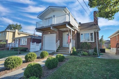 233 Mallory Ave, Staten Island, NY 10305 - photo 2