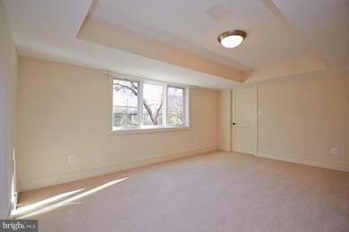 6817 Baron Rd, McLean, VA 22101 - photo 7