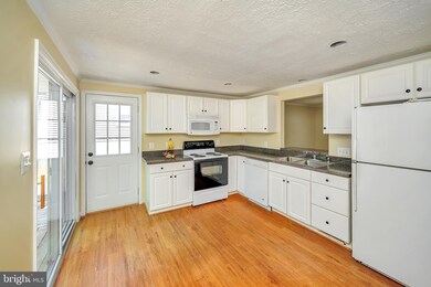 111 Eagle Ct, Locust Grove, VA 22508 - photo 5