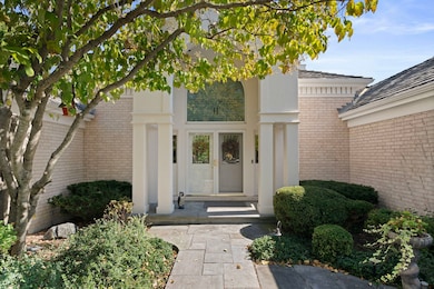 1605 Freesia Ct, Highland Park, IL 60035 - photo 2