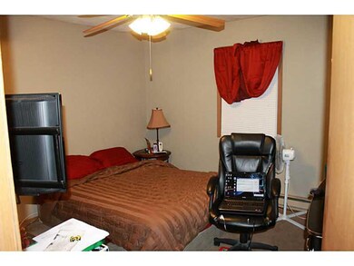 822 W 15th St, Greensburg, IN 47240 - photo 4