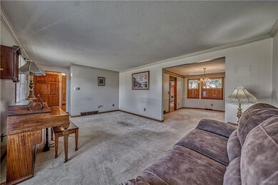 1205 Doebler Dr, North Tonawanda, NY 14120 - photo 6